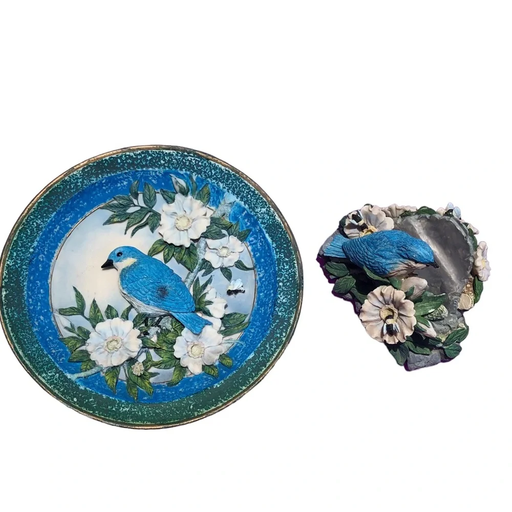 3D Bluebird Collectors Plate with Stand - Picture 4 of 7